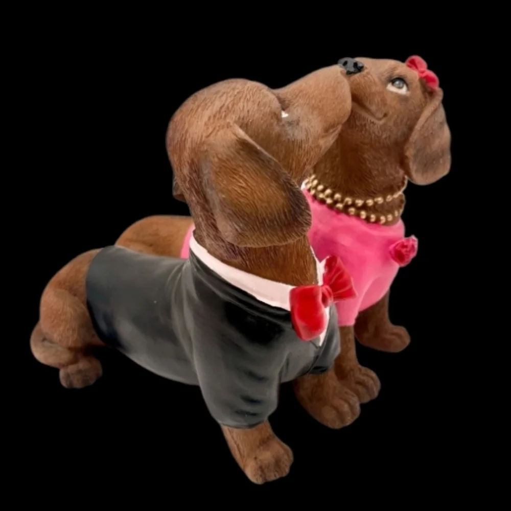 Wedding Valentines Kissing Dachshund Doxie Ween Dog Couple Statue Figure Decor